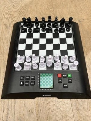 MILLENNIUM ChessGenius Schachcomputer - Bild 1 von 2