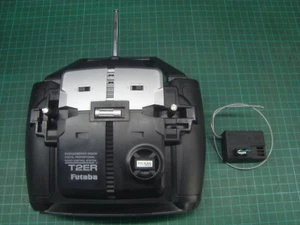 Vintage Futaba T2ER 2 Channel 40mhz AM RC Transmitter & Matching Receiver Xtals - Picture 1 of 14
