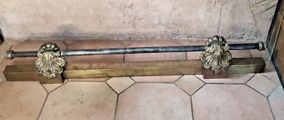 Barre de chenets / cheminée aux  en bronze  XIX siècle - Photo 1/4