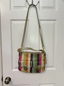 Y2K Coach Handtasche Mohn gestreift Legacy Pailletten bunt Hippie Handtasche 19025 - Bild 1 von 16