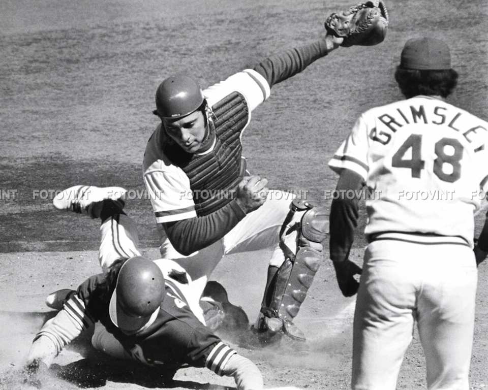 JOHNNY BENCH Photo Picture CINCINNATI REDS Baseball Print 8x10 or 11x14 (J7) - Image 1 of 1