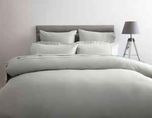 Ropa de cama Belledorm 600 hilos 100 % algodón egipcio en gris platino - Imagen 1 de 3