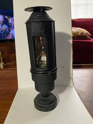 DIETZ tubular weighted slot window Lantern,unknown model - Image 1 of 4