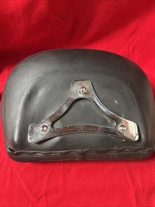 Almohadilla de respaldo contorno usada/segunda mano para barra Sissy desmontable Harley - Imagen 1 de 4