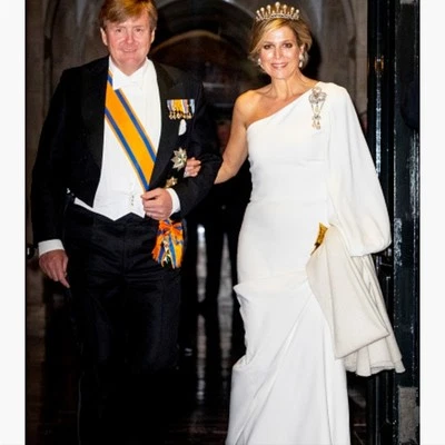 Vestido Stella McCartney Kate de um ombro elástico tamanho 44 US$ 5.095 - Imagem 1 de 4