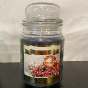 Holiday Style Holly Jolly Berry Scented Candle 18 Oz New - Picture 1 of 6