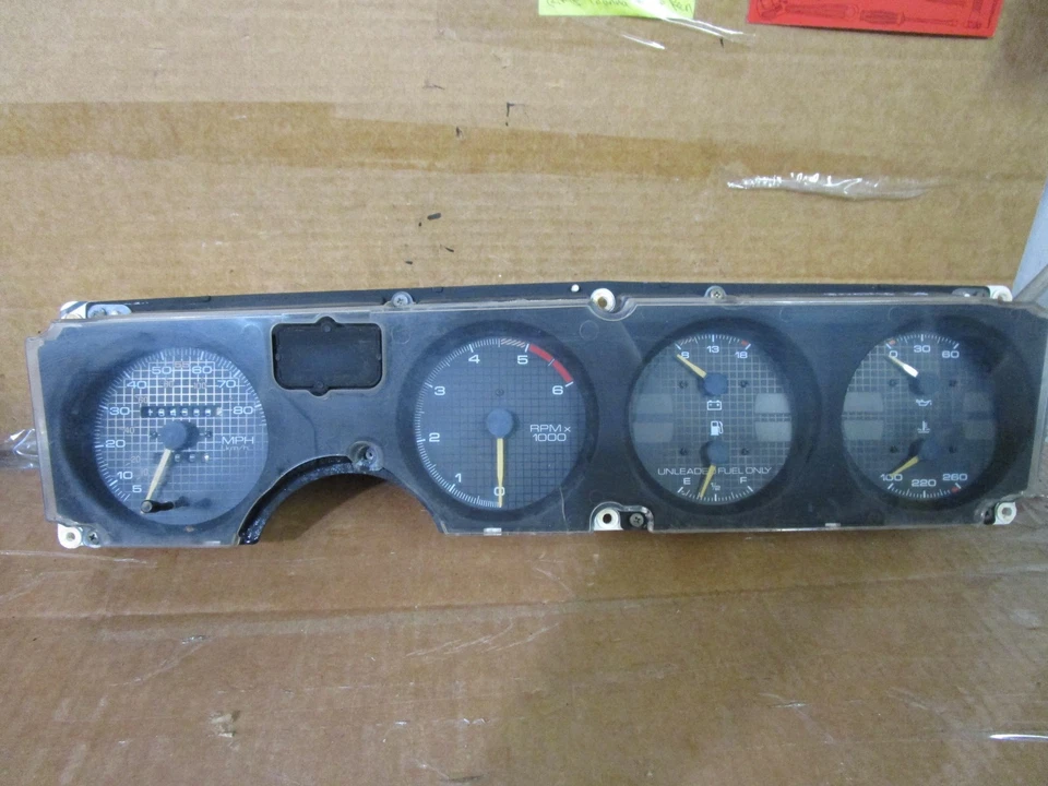 Cuadro de instrumentos velocímetro Pontiac Firebird 86-92 164 k millas 25081624 Foto 1 de 4