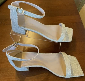 New Stuart Weitzman Silver Glitter Sandals w/ankle strap & block heel SZ10 DS70 - Picture 1 of 12