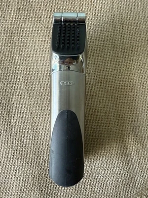 OXO Stainless Steel Non Slip Grip Garlic Press Built In Cleaner Gadget-EUC - Image 1 of 4