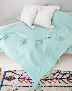 Moroccan  Pom Pom Blanket 100% Cotton Hand Made Blanket 78”x 39” /  2 x 1 M - Picture 1 of 7