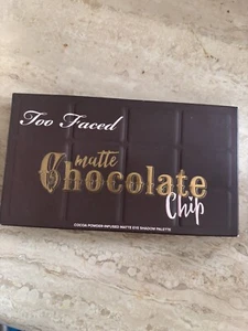 Too Faced Matte Chocolate Chip Lidschatten Palette Neu - Bild 1 von 2
