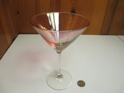 Vaso Martini Rosa Iridiscente 8oz 7 1/2" H Soplado a Mano Foto 1 de 4