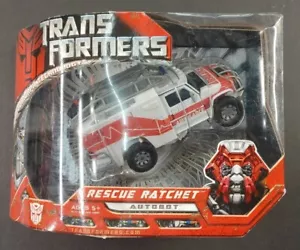 TRANSFORMERS 2007 MOVIE VOYAGER RESCUE RATCHET NEW IN PACKAGE BQ3 - Picture 1 of 2