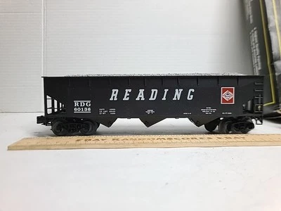 Weaver O Gauge Reading 3 bay Hopper W/ Ballast Load RDG 60136  - Image 1 of 4