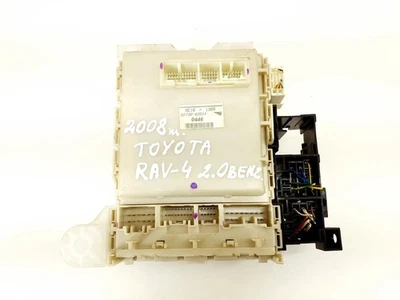 TOYOTA RAV 4 FUSE BOX MODULE 82730-42011 / 21699980 - Image 1 of 4