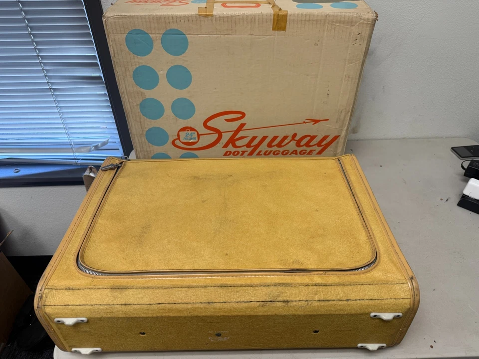 Estuche de viaje vintage Skyway Melón dorado bolsa de ropa equipaje de vestir Foto 1 de 4