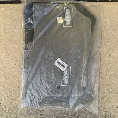 Juego de alfombrillas de fábrica originales Land Rover L319 LR4 nuez moscada nuevas Foto 1 de 3