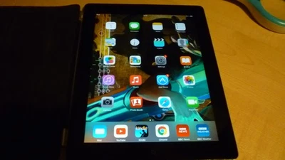 Apple iPad 2nd Generation A1395 32GB, Silver, 9.7" Wi-Fi, Working - Image 1 of 4