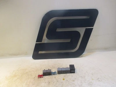 Audi S4 APB 2001 2,7 L OEM varios tableros caja de fusibles relés y fusibles  Foto 1 de 4