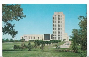 VTG POSTCARD -North Dakota State Capitol - Bismarck, North Dakota ND - Picture 1 of 2