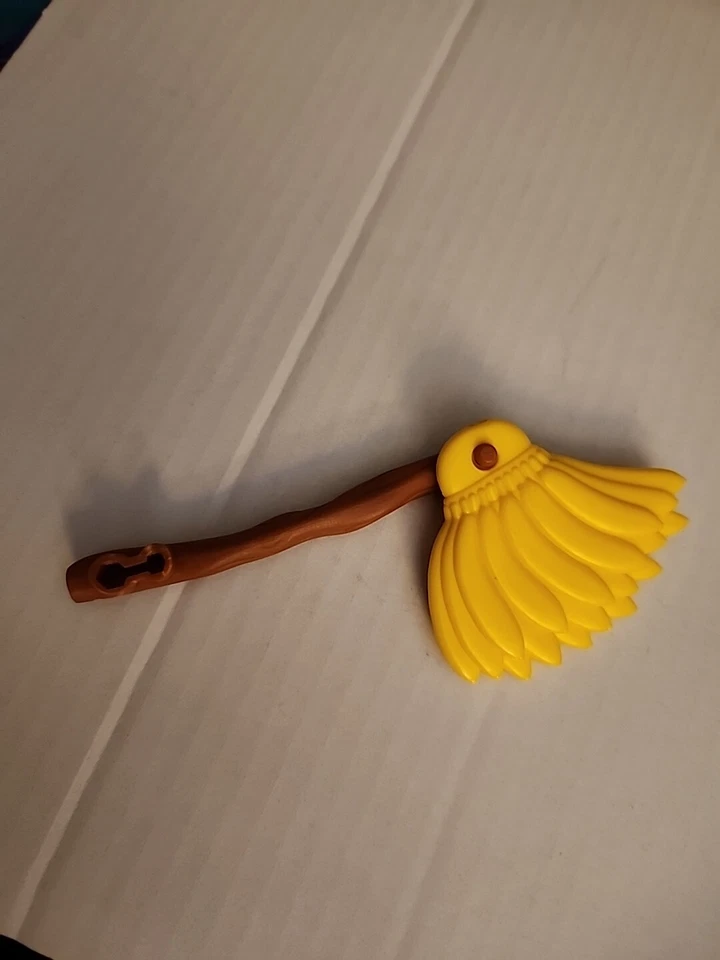 Elefun & Friends Mouse Trap Replacement Part. Banana Branch - Image 1 of 1