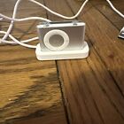 Apple iPod Shuffle 2nd Generation Silver (1 GB)