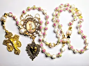 Victorian Roses Ceramic Freshwater Pearl Pardon Crucifix Sacred Heart Rosary - Picture 1 of 6