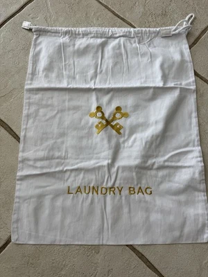 Bolsa de lavandería bordada Disney Cruise Line orejas doradas de Mickey Mouse Foto 1 de 3