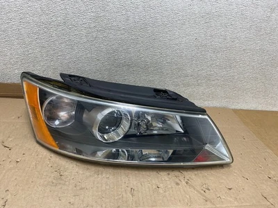 2006-2008 Hyundai Sonata Right Passenger Rh Side Headlight Halogen Oem U6822 DW - Image 1 of 4