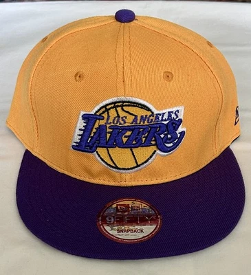 Chapéu Snapback LA Lakers NEW ERA 9Fifty Logotipo Roxo Dourado - Novo com Etiquetas - Imagem 1 de 4
