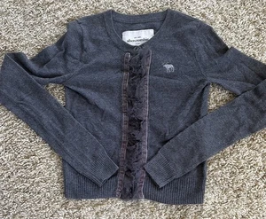 Abercrombie Kids Gray Cardigan Sweater Button Down Size SMALL - Picture 1 of 4