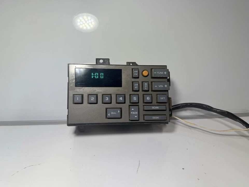 1988-1994 Chevy GMC TRUCK C1500 Suburban Factory Radio Tuner Display Stock OEM - Image 1 of 4