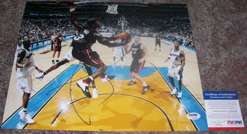SWEET!!! Dwyane Wade FLASH Signed MIAMI HEAT 11x14 Photo #1 PSA/DNA - Image 1 of 1