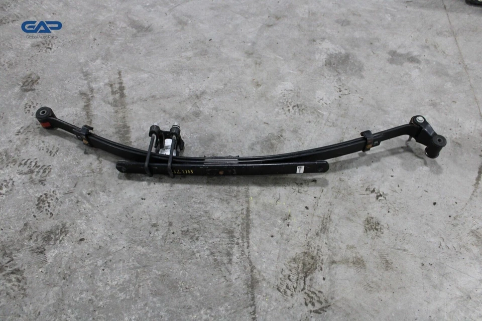 Chevrolet Silverado 1500 2020-2024 suspensión trasera lateral derecha hoja resorte OEM Foto 1 de 4