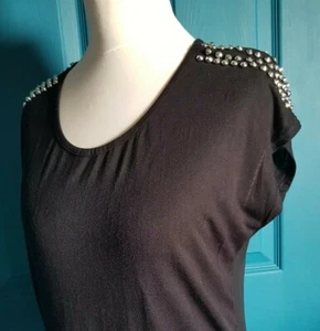 MAGAZZINO tunica nera con borchie spalle t shirt drappeggio schiena trasparente taglia 8 PUNK - Foto 1 di 7