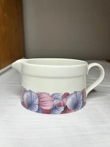 Portmeirion Botanic Blooms Gravy Sauce Boat Sweet Pea - Picture 1 of 9