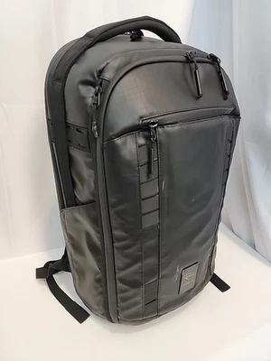 PACK CÁMARA NOMATIC 35L por Peter McKinnon divisores adicionales, 2 fundas para portátil, RFID Foto 1 de 4