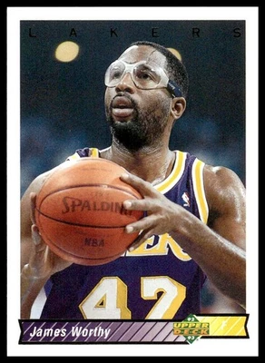 James Worthy 1992-93 Upper Deck #156 (VAR 156b texto y logotipo de diamante) Lakers Foto 1 de 2