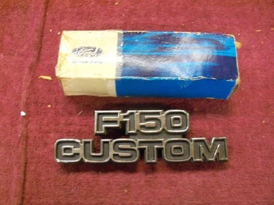 1977-1979 Ford F-150 Custom Cowl Panel Emblem, NOS D7TZ-16720-D - Image 1 of 4