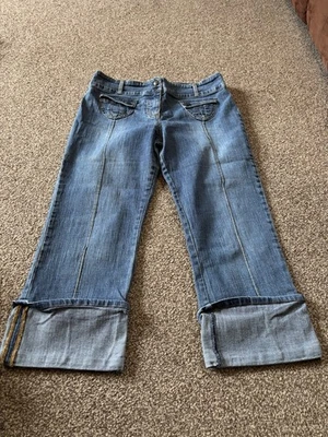 Ladies Size 14 Cropped Jeans From Dorothy Perkins - Image 1 of 2