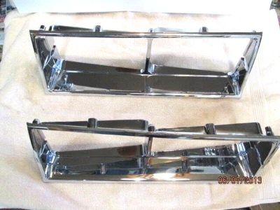 '81,- '88 Cutlass Supreme head lamp doors. New GM OEM  #s 22506532 & 33 (NOS) - Image 1 of 4