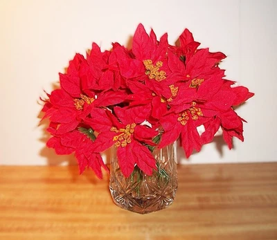 Ramo de 27 flores de Navidad de seda roja decoraciones/artesanía Foto 1 de 4