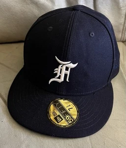 NEW -FEAR OF GOD x New Era x MLB FOG ESSENTIALS Fitted Cap Navy Blue Size 7 3/8 - Picture 1 of 8
