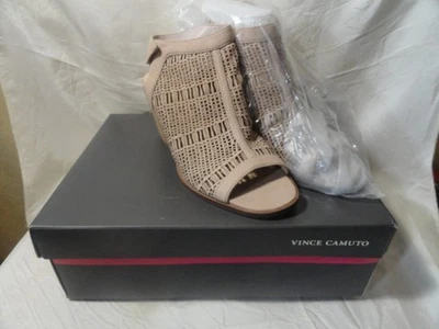NEW VINCE CAMUTO KEANNIE BLOCK HEEL SOFT TUMBLED NUBUCK LEATHER TIPSY TAUPE 8M - Image 1 of 4
