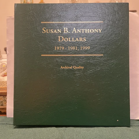 Coin Album SUSAN B ANTHONY DOLLARS 1979-1981, 1999. BOOK  #LCA12  18 COINS slot Cover