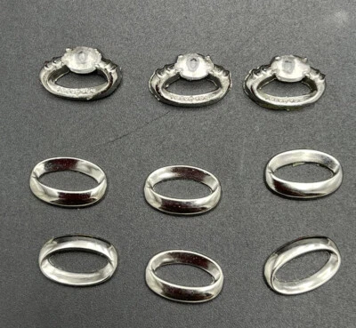 Anillos de boda con botones de vestir Jesse James espalda plana Foto 1 de 3