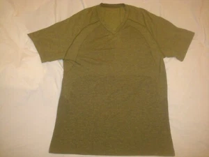 Men's Lululemon Live in Practice Vented Green Short Sleeve Shirt Large - Picture 1 of 7