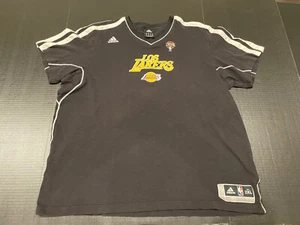 Los Angeles Lakers - Adidas NBA Los Lakers Noche Latina T-Shirt Size 2XL Black. - Picture 1 of 12