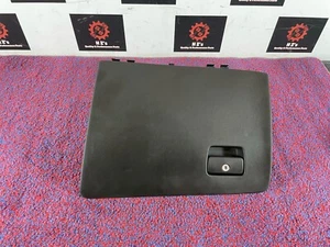 CADILLAC XT5 3.6L 2017-2022 OEM DASH DEPARTMENT COMPARTMENT GLOVE BOX 5K - Picture 1 of 5