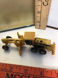 H.O. Caterpillar Road Grader (#0131) - Picture 1 of 2